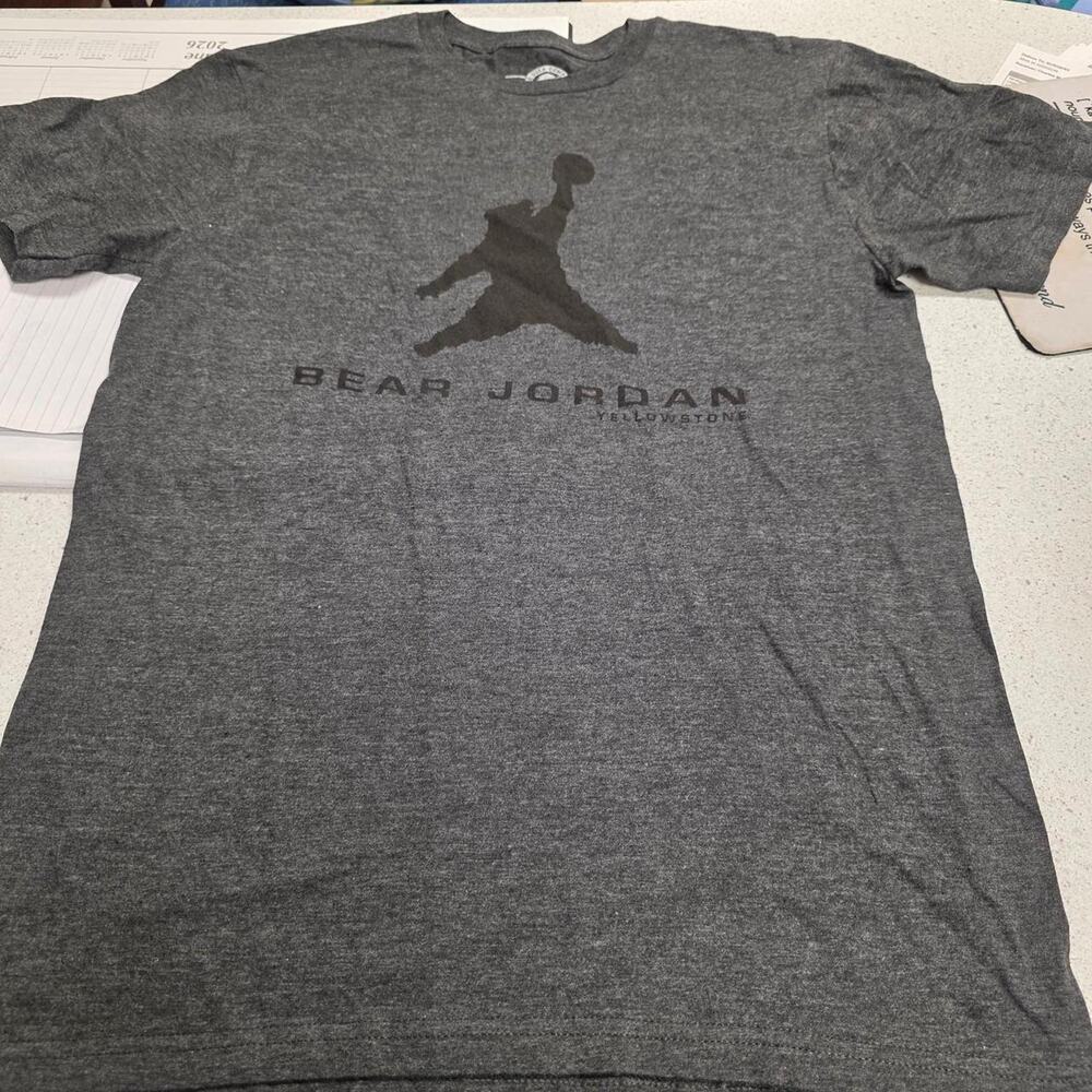 Bear jordan yellowstone parody t shirt Medium
